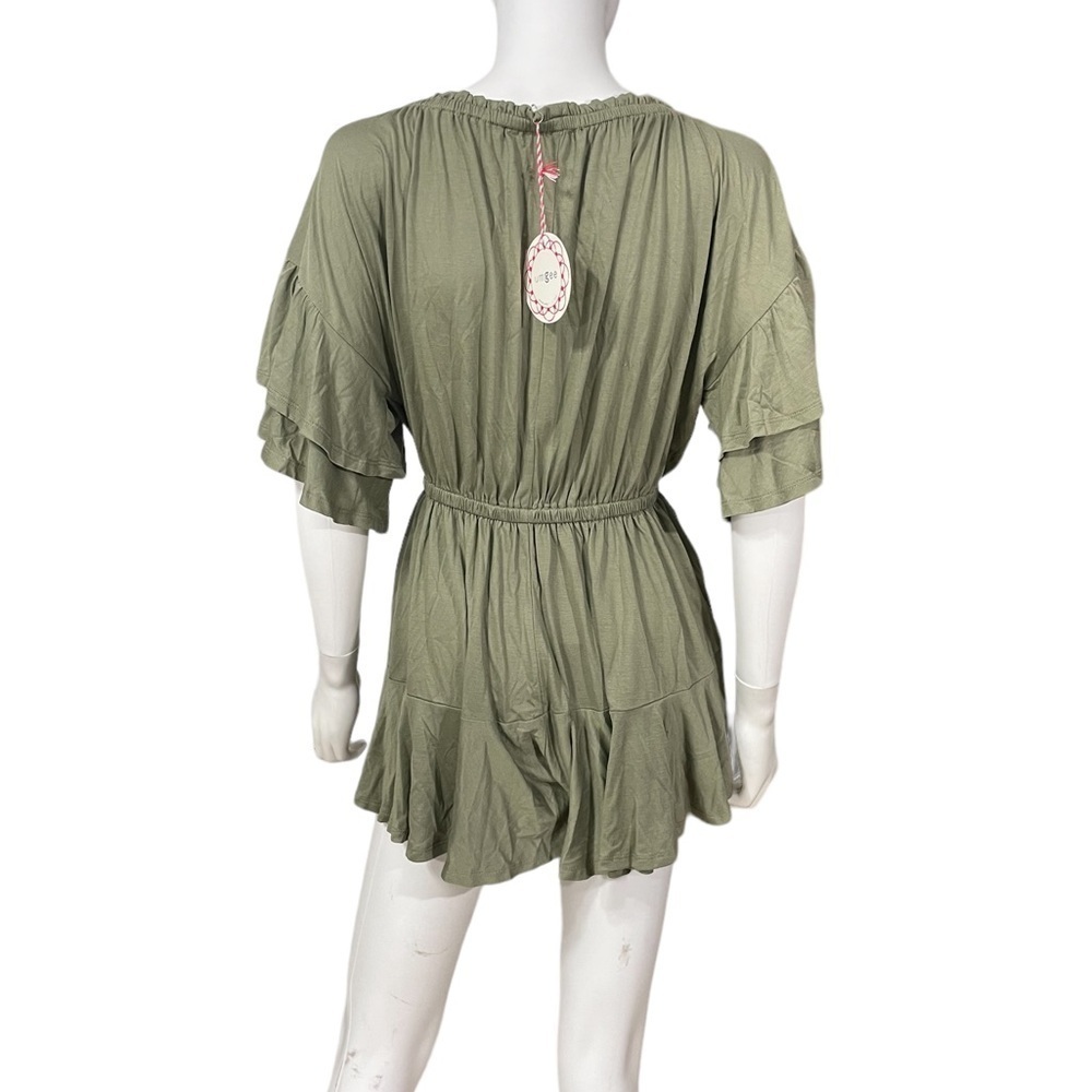 Umgee Green Romper
New - Picture 4 of 4